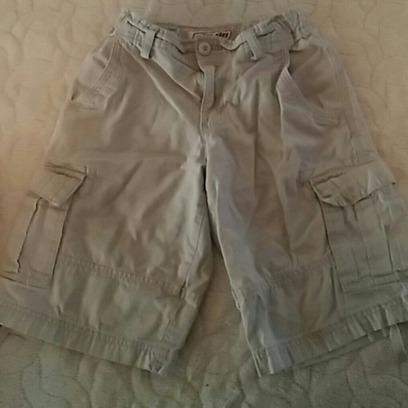 Bundle of 3 pairs of boy's shorts size 7&8 - Picture 3 of 8